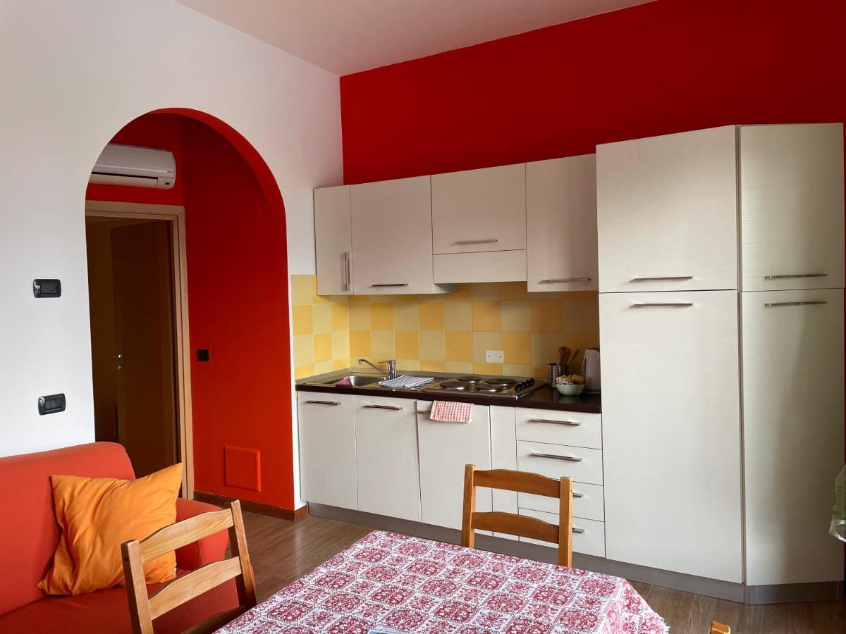 Apartments Panoramica Malcesine Bagian luar foto